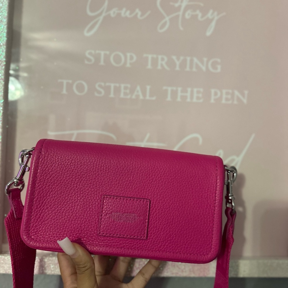 Marc Jacobs "The leather Mini Bag" in hot pink. Wore twice. Looks brand new. - Picture 3 of 7